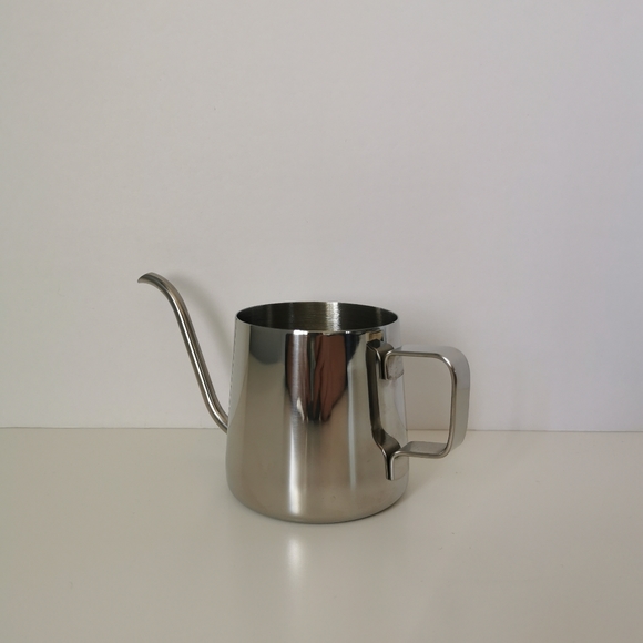 Small stainlesssteel kettle for hand brewed coffee - Picture 3 of 3
